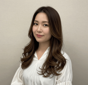 女性スタイリスト